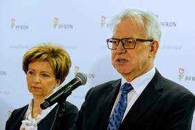 Przemówienie Ministra Krzysztofa Michałkiewicza, obok Prezes PFRON Marlena Maląg