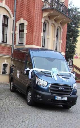 Pokaż zdjęcie: Bus dla mieszkanek Domu Pomocy Społecznej w Rogowie