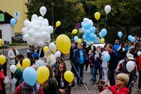 Pokaż zdjęcie: Wypuszczanie balonów w hołdzie św. Janowi Pawłowi II