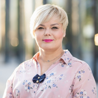 Fotografia ekspertki prowadzącej konsultacje 