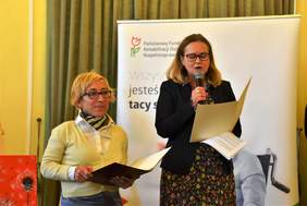 Pokaż zdjęcie: Odczytanie listu do laureatów