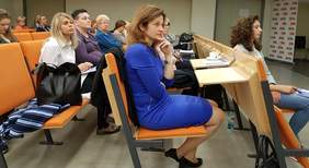 Pokaż zdjęcie: uczestnicy debaty