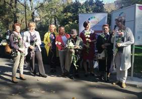 Pokaż zdjęcie: Obecny i były Zarząd Stowarzyszenia 