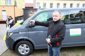 Pokaż zdjęcie: Kierowca SOSW w gotowy do transportu podopiecznych