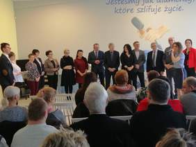 Pokaż zdjęcie: przedstawiciele władz lokalnych i zaproszeni goście