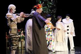 Występy uczestników XXI Ogólnopolskiego Festiwalu Artystycznego Osób Niepełnosprawnych w Brodnicy