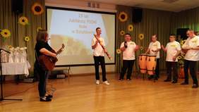 Pokaż zdjęcie: Występy artystyczne