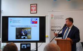 Pokaż zdjęcie: Prelekcja Prezesa Adama Stromidło