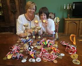 Pokaż zdjęcie: Dyrektor Marta Mordarska oraz multimedalistka Agnieszka Kociołek