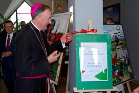 Pokaż zdjęcie: Otwarcie wystawy przez Ks. bp dr Andrzeja Jeża - Biskupa Tarnowskiego 