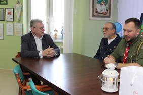 Pokaż zdjęcie: Jerzy Dębski Dyrektor Oddziału Lubelskiego oraz hm.Tomasz Syk i hm. Edward Nakonieczny