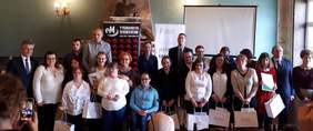 Pokaż zdjęcie: Laureaci Gali wręczenia nagród wojewódzkiego etapu Konkursu ,,Sztuka Osób Niepełnosprawnych” 