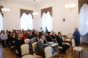 Pokaż zdjęcie: Uroczystość wręczenia odznaczenia