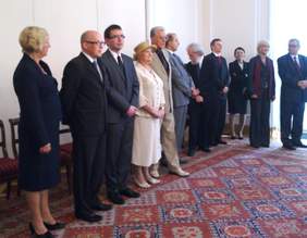 Pokaż zdjęcie: Zaproszeni goście, drugi z lewej - Zastępca Prezesa Zarządu PFRON - Pan Jacek Brzeziński