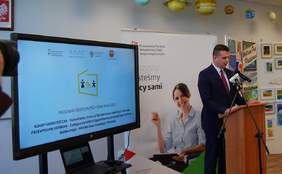 Pokaż zdjęcie: Wystąpienie Adama Hamryszczaka  - Podsekretarza Stanu w Ministerstwie Inwestycji i Rozwoju