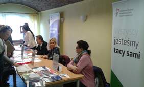 Pokaż zdjęcie: Stanowisko Oddziału Śląskiego PFRON na targach