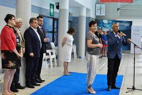 Pokaż zdjęcie: Powitanie zawodników przez organizatorów