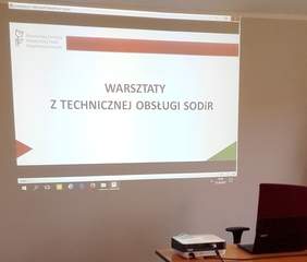Pokaż zdjęcie: Warsztaty z technicznej obsługi SODiR w Regionalnej Izbie Przemysłowo-Handlowej w Lesznie- w oczekiwaniu na uczestników szkolenia