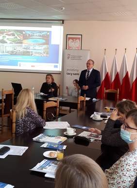 Pokaż zdjęcie: Andrzej Michalski dyrektor Oddziału Świętokrzyskiego PFRON wita zebranych gości