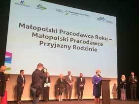 Pokaż zdjęcie: Marta Mordarska, Dyrektor Małopolskiego Oddziału PFRON podczas  Małopolskiej Konferencji Publicznych Służb Zatrudnienia