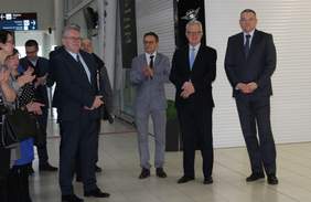 Pokaż zdjęcie: Jerzy Dębski Dyrektor Oddziału Lubelskiego PFRON, Włodzimierz Radek Przewodniczący Rady Miasta w Świdniku,Krzysztof Michałkiewicz Prezes PFRON,Krzysztof Wójtowicz Prezes Zarządu Portu Lotniczego Lublin