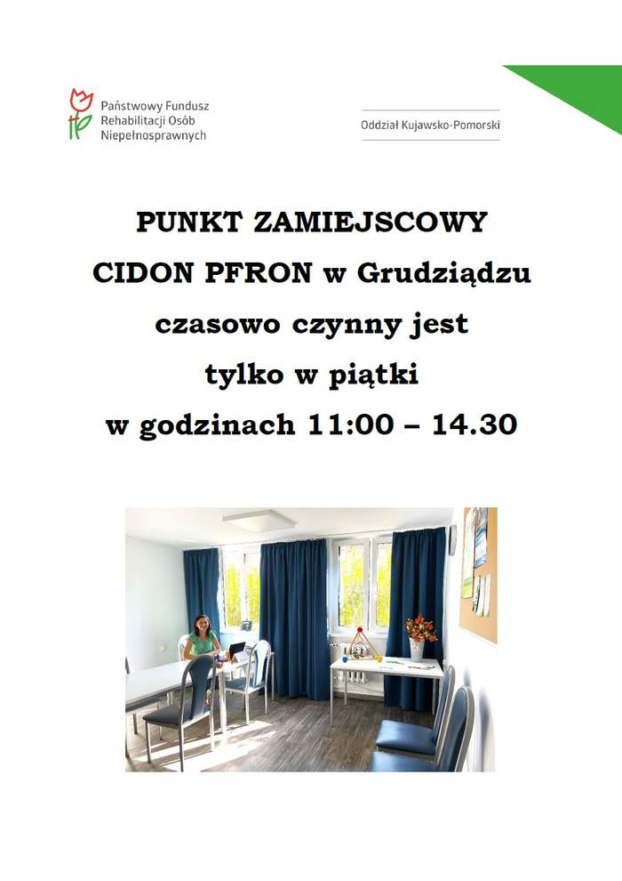 Ogłoszenie o treści: PUNKT ZAMIEJSCOWY CIDON w Grudziądzu czasowo czynny jest  tylko w piątki  w godzinach 11:00 – 14.30. Pod spodem zdjęcie punktu CIDON - biurka, krzesła, kacik adla dzieci. W lewym, górnym rogu siedzi przy biurku i uśmiecha sie pracowniczka punktu.