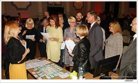 Pokaż zdjęcie: Prezentacja języka migowego