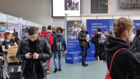 Pokaż zdjęcie: Odiwedzający