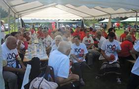 Pokaż zdjęcie: Uczestnicy integracyjnego Pikniku w Wieliczce 