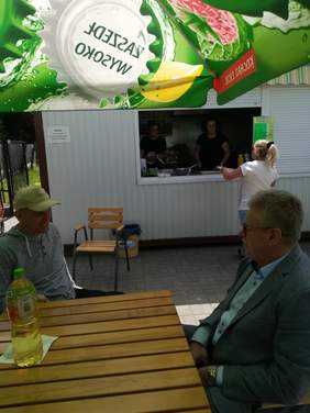 Pokaż zdjęcie: Jerzy Dębski Dyrektor Oddziału Lubelskiego PFRON, Marek Stępniak Wiceprezes Fundacji Fuga Mundi