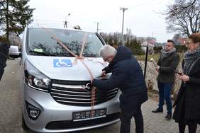 Pokaż zdjęcie: Przecięcie wstęgi