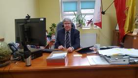 Pokaż zdjęcie: na zdjęciu: Władysław Skwarka Dyrektor Oddziału Łodzkiego PFRON udziela wywiadu on-line dla stacji radiowej Parada Łódź