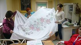 Pokaż zdjęcie: Prezentacja prac wykonanych przez uczestników WTZ przy ul. Słonecznej w Kielcach