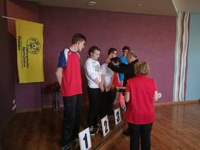 Pokaż zdjęcie: Dekoracja zwycięzców