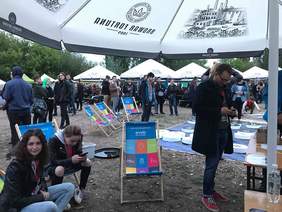 Pokaż zdjęcie: Uczestnicy Polibuda Open Air 