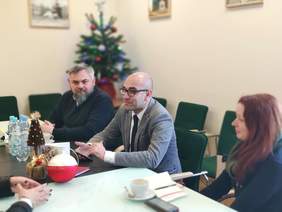 Pokaż zdjęcie: Przedstawiciele Atelier Wartości w siedzibie Oddziału Małopolskiego PFRON 