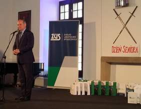 Pokaż zdjęcie: Otwarcie spotkania "Zdrowi, bezpieczni, aktywni"