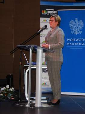 Pokaż zdjęcie: Wystąpienie Józefy Szczurek – Żelazko – sekretarz stanu w Ministerstwie Zdrowia