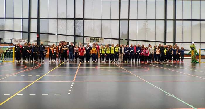 Pokaż zdjęcie: Wszystkie drużyny, które wzięły udział w turnieju Goalball