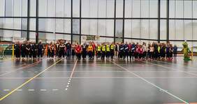 Pokaż zdjęcie: Wszystkie drużyny, które wzięły udział w turnieju Goalball