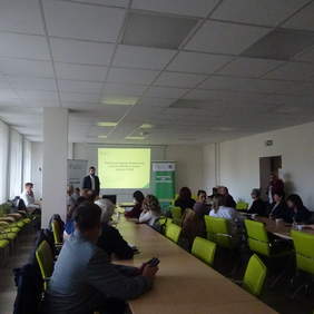 Pokaż zdjęcie: Pierwszą część szkolenia poprowadził p. Michał Bohuszko