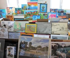 Pokaż zdjęcie: Prace plastyczne zgłoszone w kategoriach: fotografia, rysunek i grafika, malarstwo i witraż