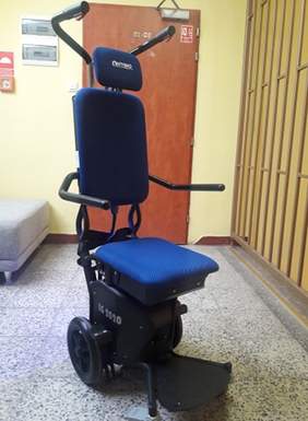 Pokaż zdjęcie: Nowy schodołaz dla uczniów z Namysłowa