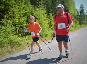 Pokaż zdjęcie: Zawodnicy na trasie zawodów
