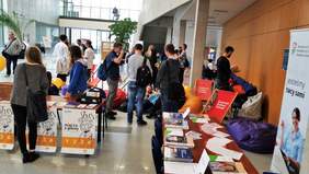 Pokaż zdjęcie: Małe Dni Zdrowia Psychicznego na Wydziale Historycznym UAM w Poznaniu z udziałem Oddziału Wielkopolskiego PFRON 