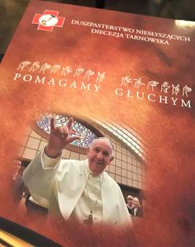 Pokaż zdjęcie: Materiały na konferencji