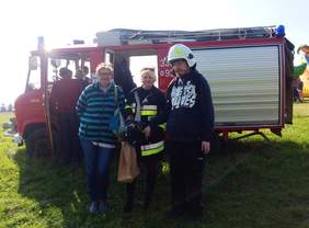 Pokaż zdjęcie: Uczestnik Farmy Życia z opiekunem