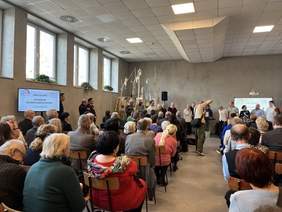 Pokaż zdjęcie: Zaproszeni goście