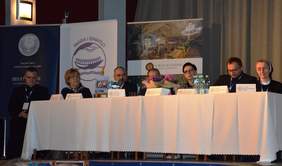 Pokaż zdjęcie: Prelegenci Konferencji Naukowej "Wspólnota miejscem rozwoju osoby"