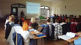 Dyrektor Oddziału podczas prelekcji. Zdjęcie pochodzi ze zbiorów pracownika Oddziału.